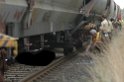 Radfahrer am Bahnuebergang vom Zug überrollt  P43